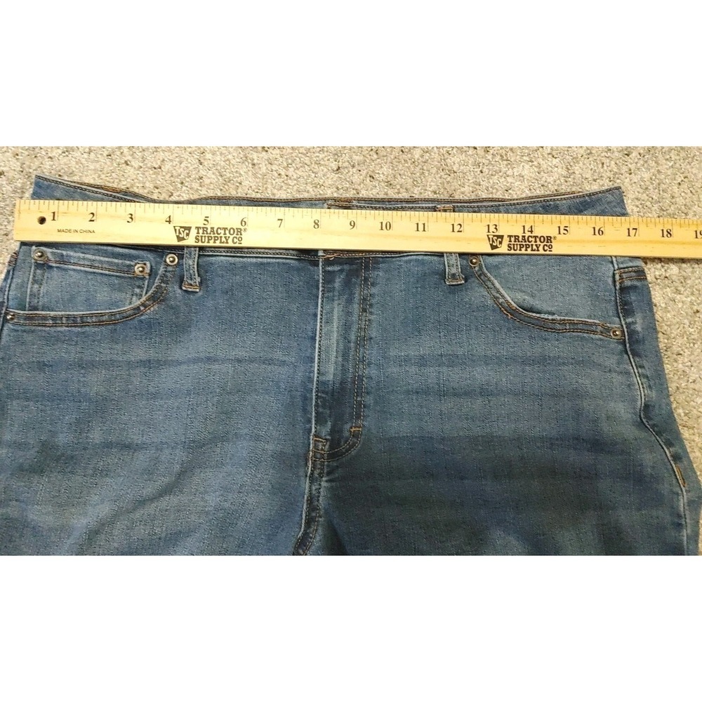 Cato Est 1946 Denim Womens Mid-Rise Fringe Hem Capri Jeans Size 14 Med Wash Fray - Picture 5 of 6